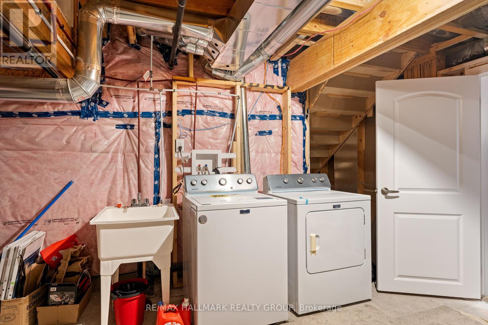 Photo 3 of 243 Surface Lane, Ottawa ON