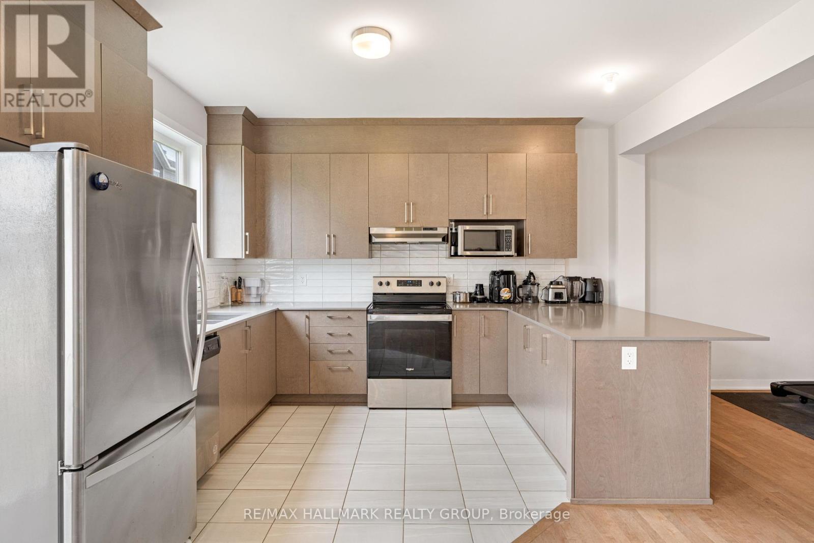 Photo 21 of 243 Surface Lane, Ottawa ON