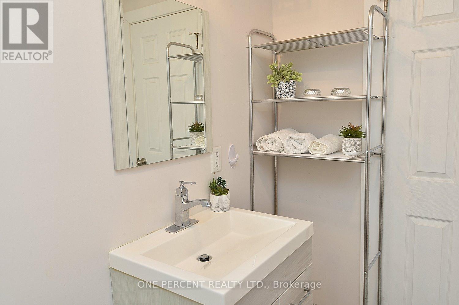 Photo 12 of 3 Maitland Avenue, Hamilton ON