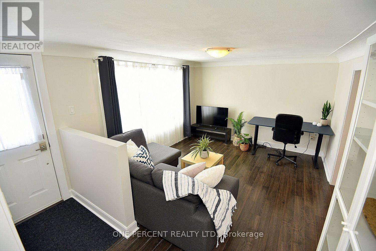 Photo 9 of 3 Maitland Avenue, Hamilton ON