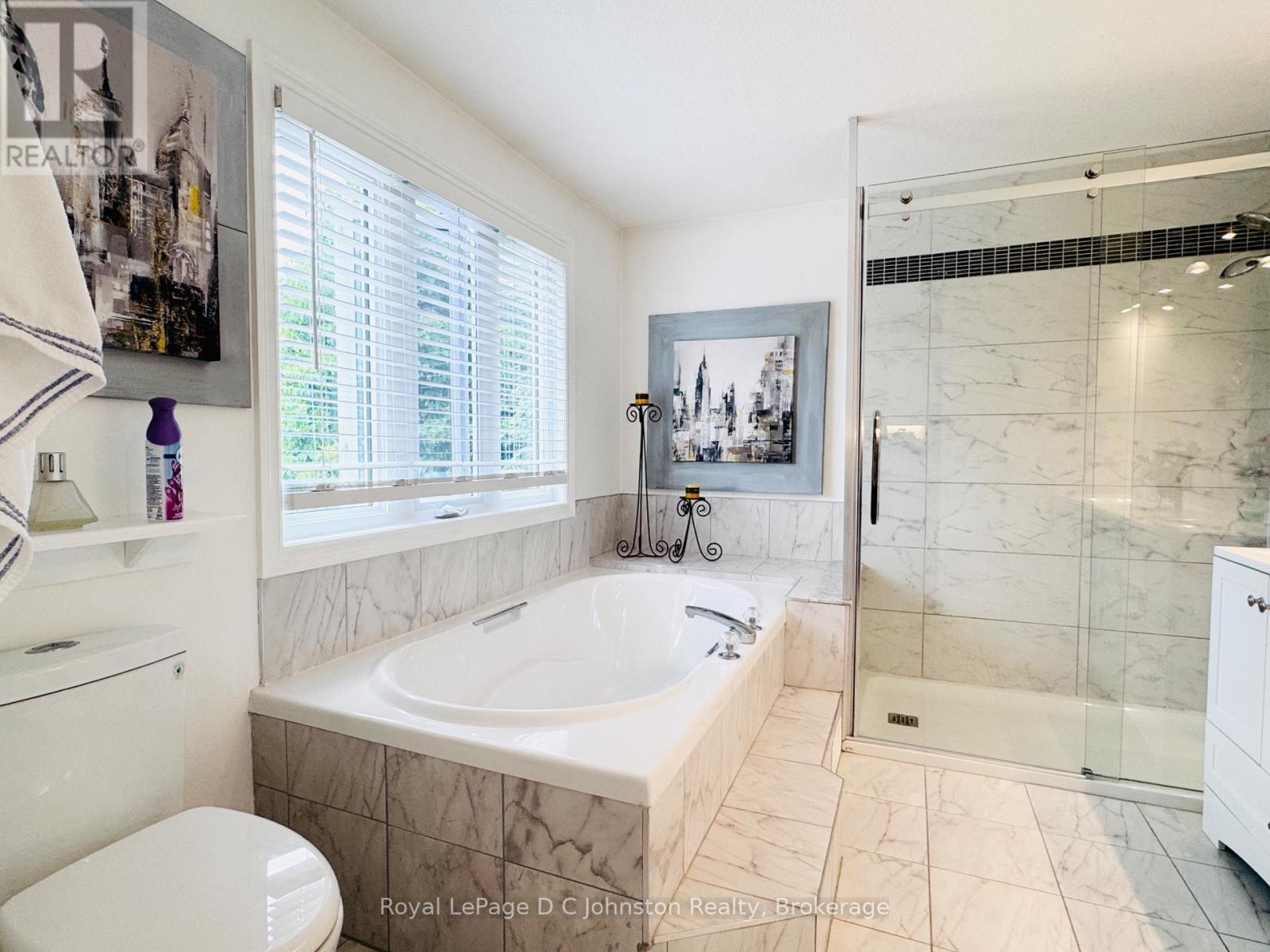 Photo 11 of 1 160 Morpeth Street, Saugeen Shores ON