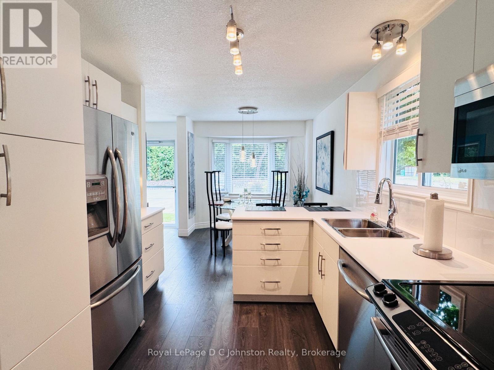 Photo 5 of 1 160 Morpeth Street, Saugeen Shores ON