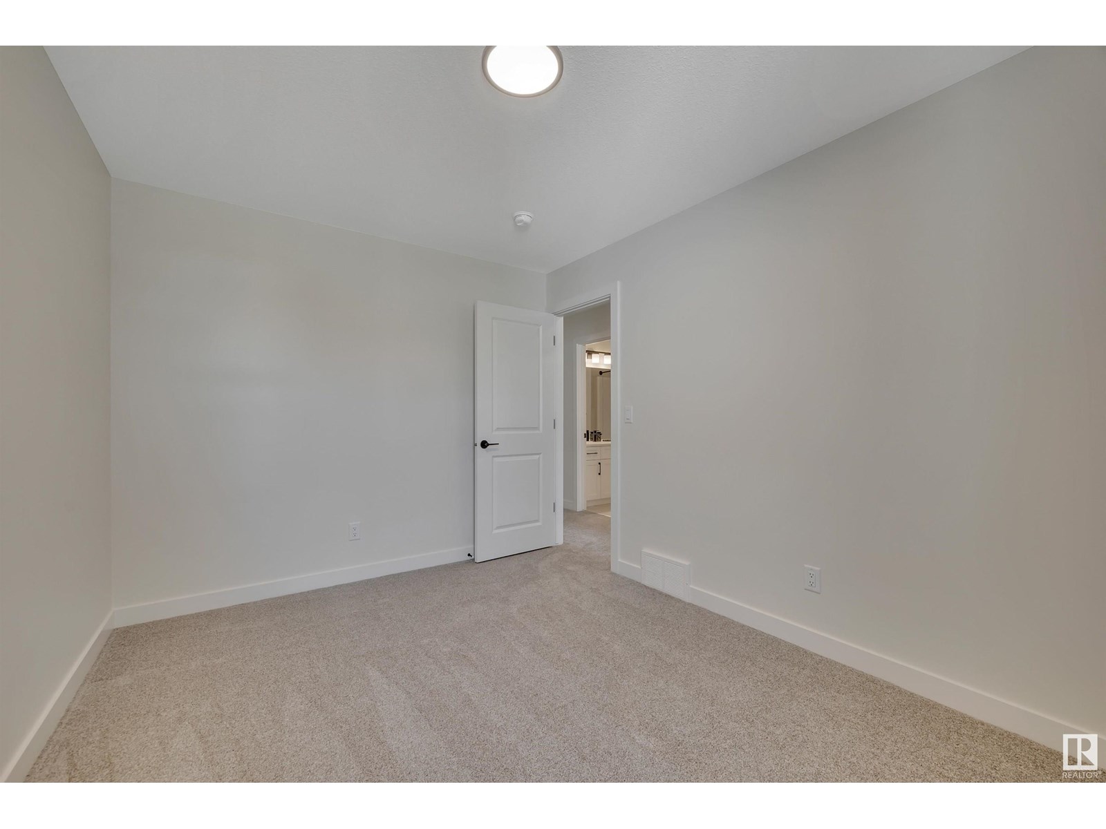 Photo 35 of 8905 223 A St Nw, Edmonton AB