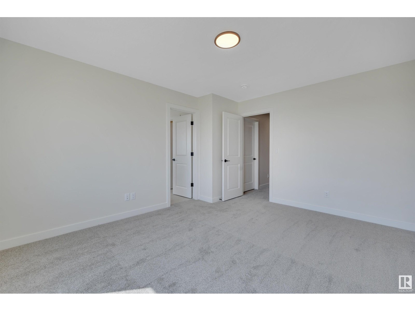 Photo 26 of 8905 223 A St Nw, Edmonton AB