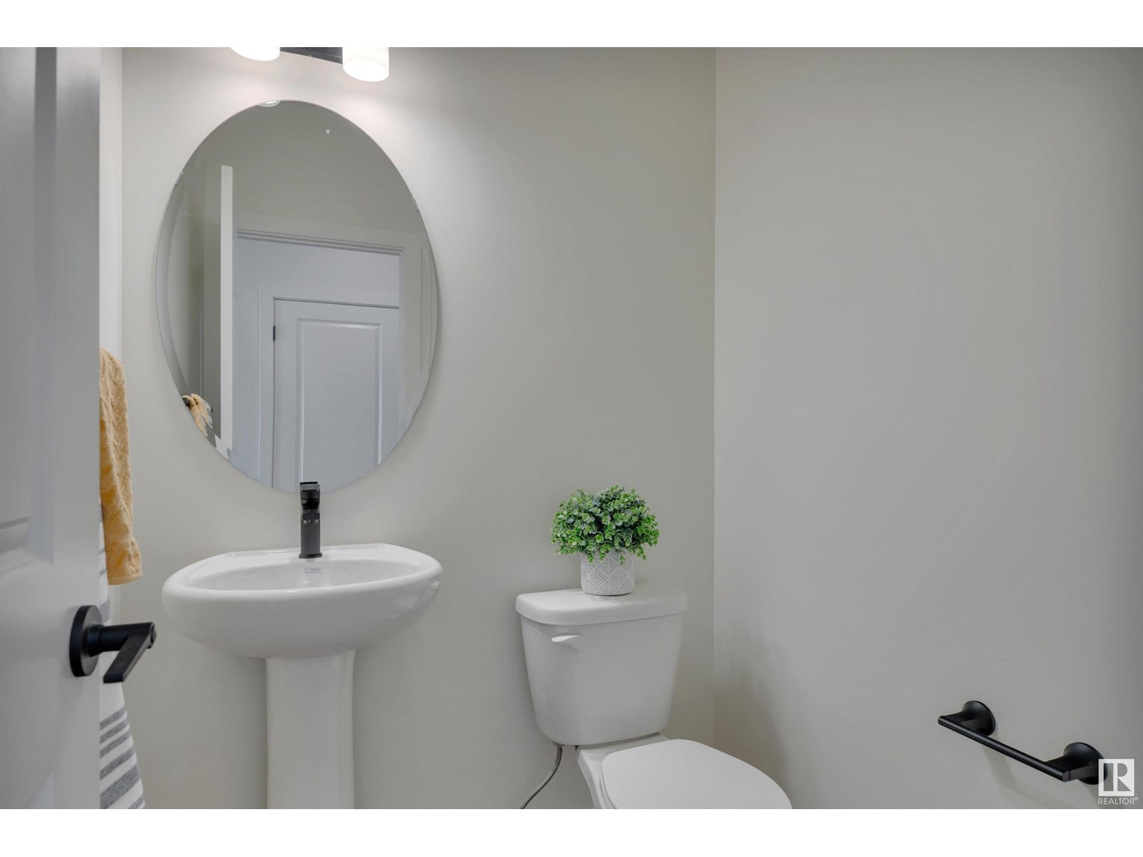 Photo 49 of 8905 223 A St Nw, Edmonton AB