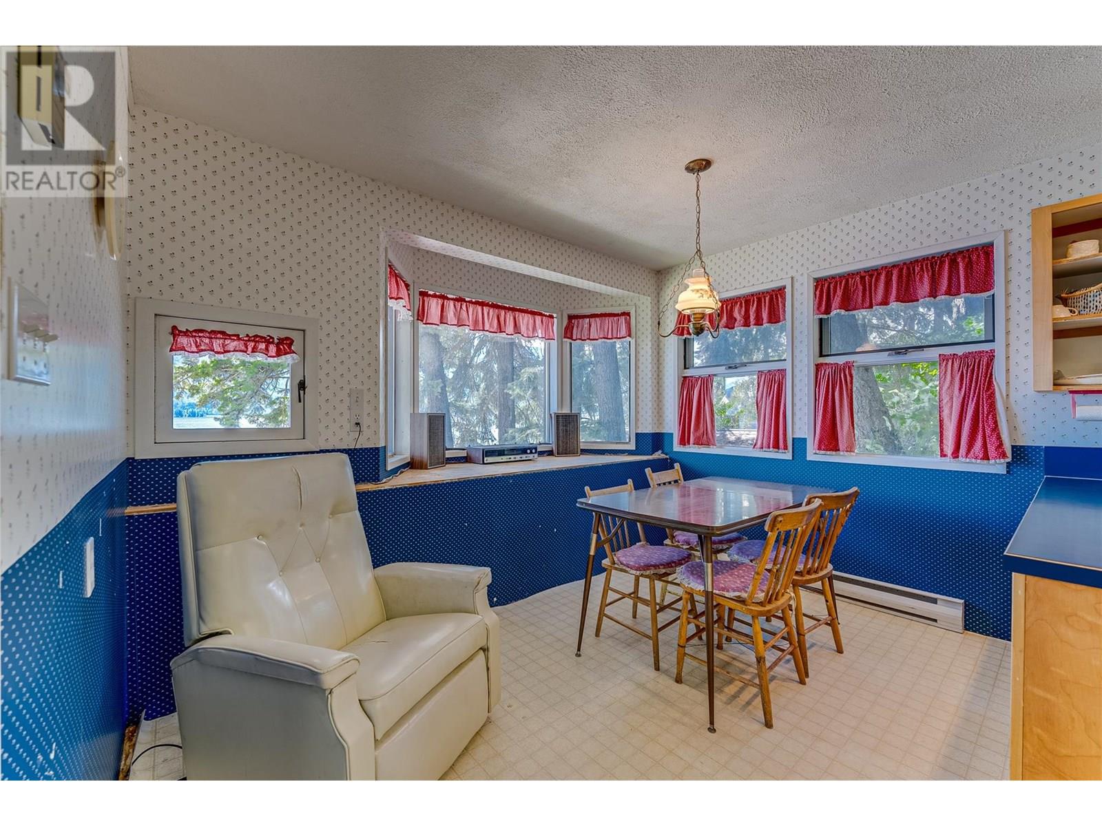 Photo 31 of 4742 Sunnybrae Canoe Point Road, Tappen BC