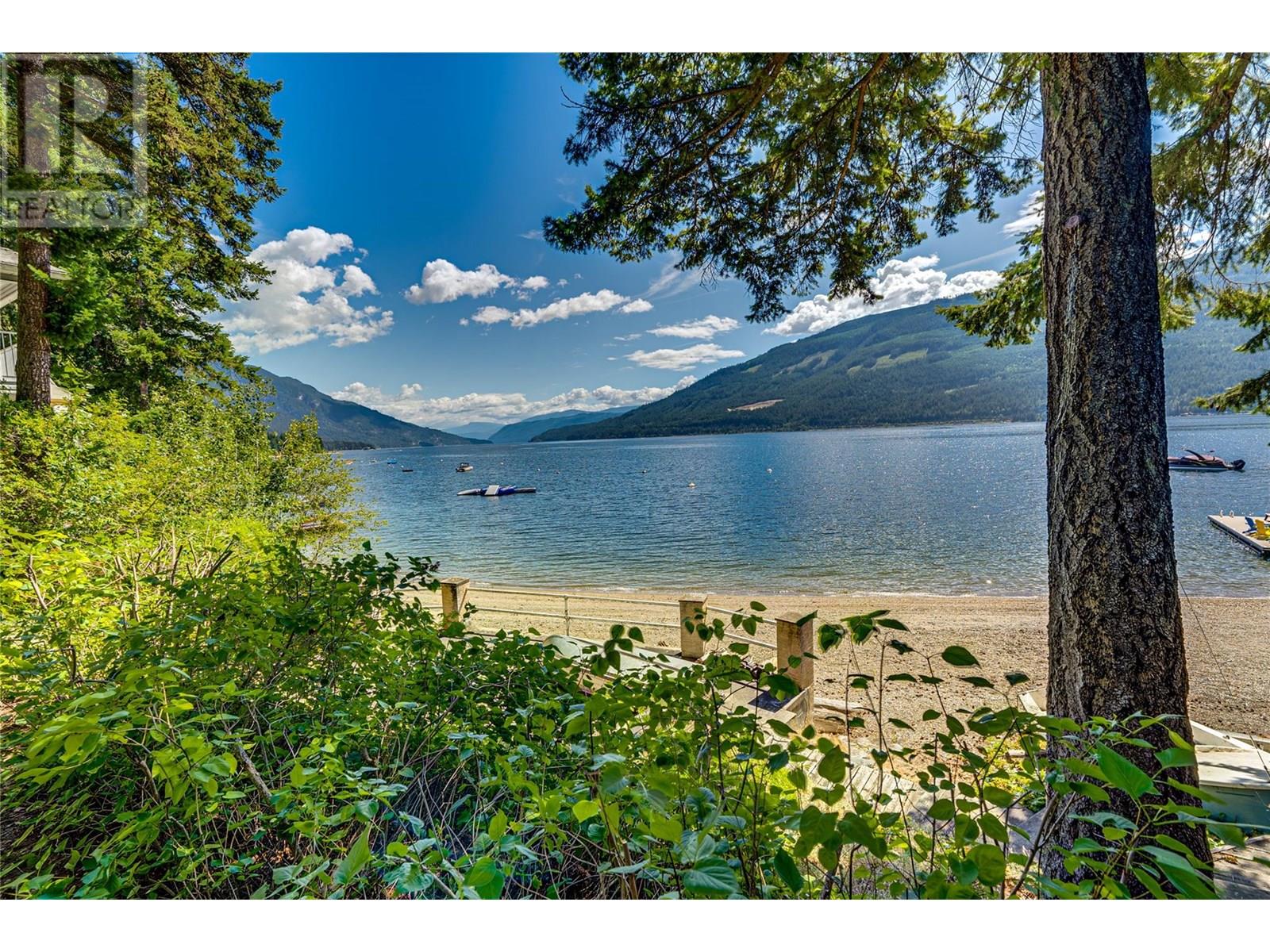 Photo 4 of 4742 Sunnybrae Canoe Point Road, Tappen BC
