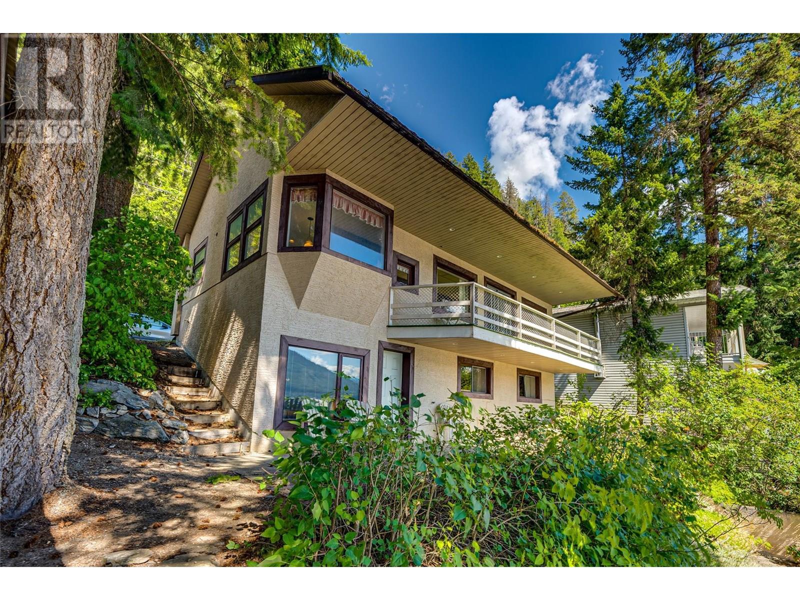 Photo 37 of 4742 Sunnybrae Canoe Point Road, Tappen BC