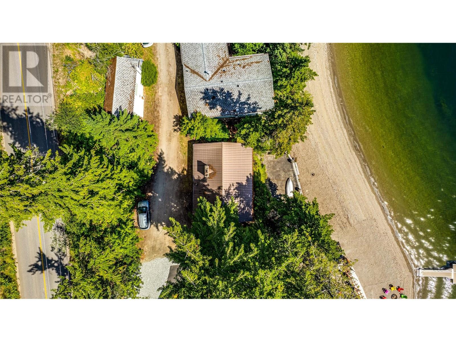 Photo 8 of 4742 Sunnybrae Canoe Point Road, Tappen BC