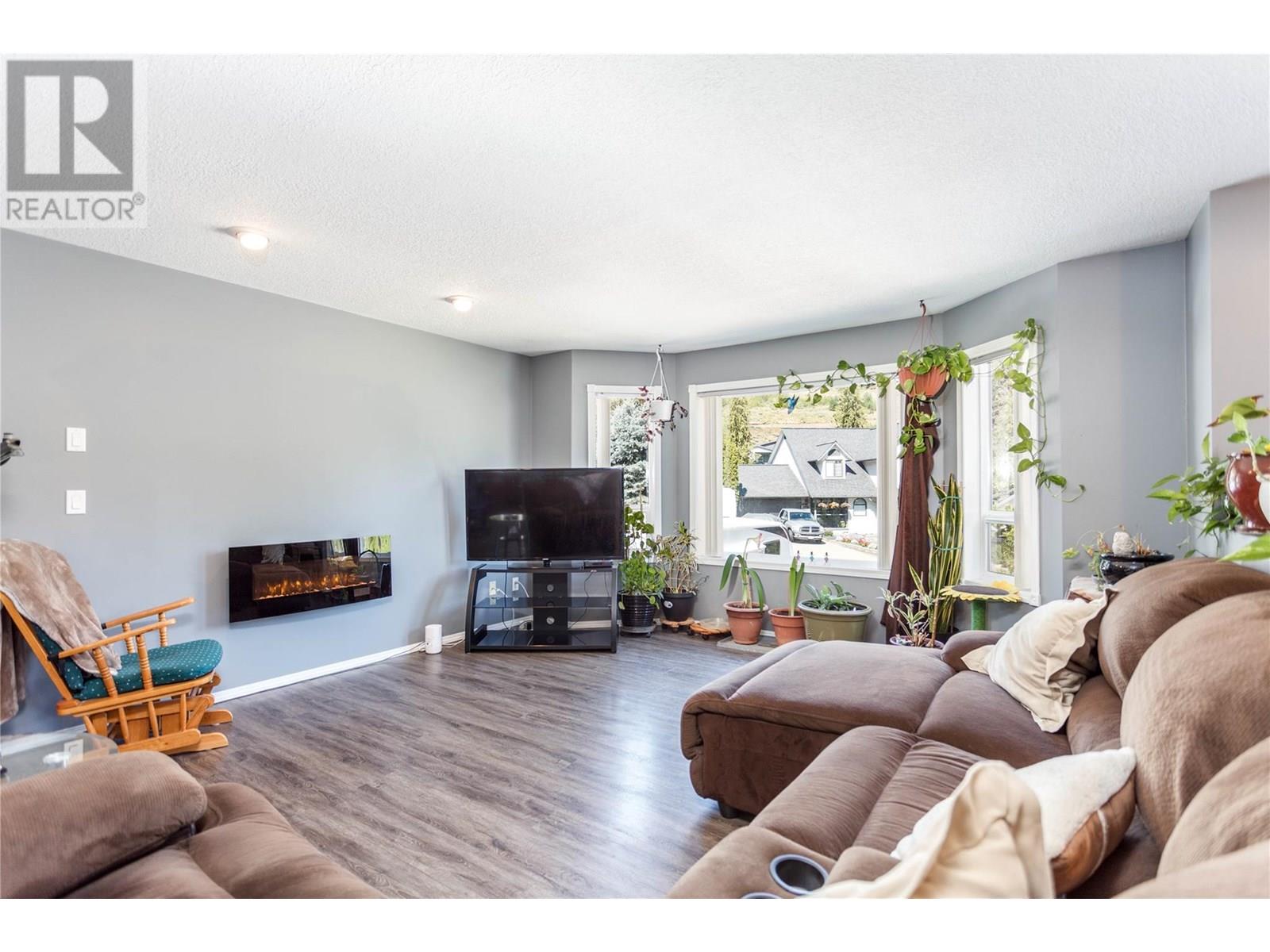2230 LINEA CRESCENT - 10