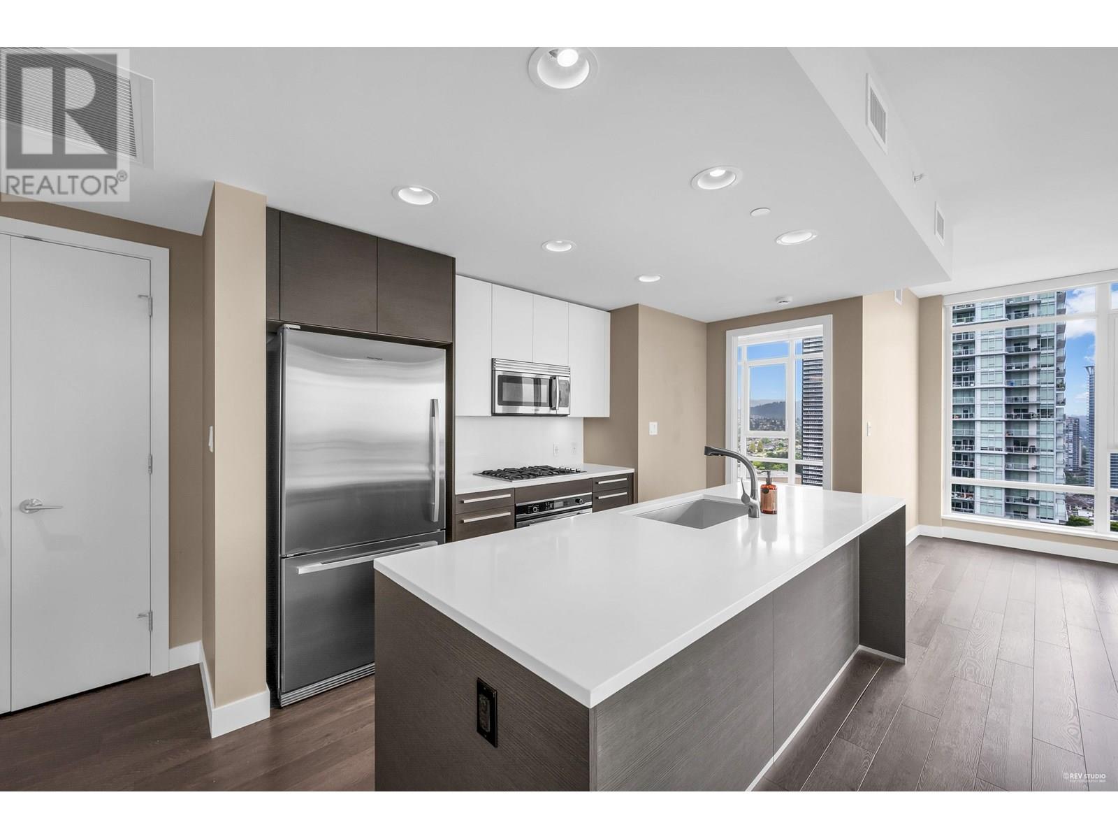 Photo 34 of 2807 2008 Rosser Avenue, Burnaby BC