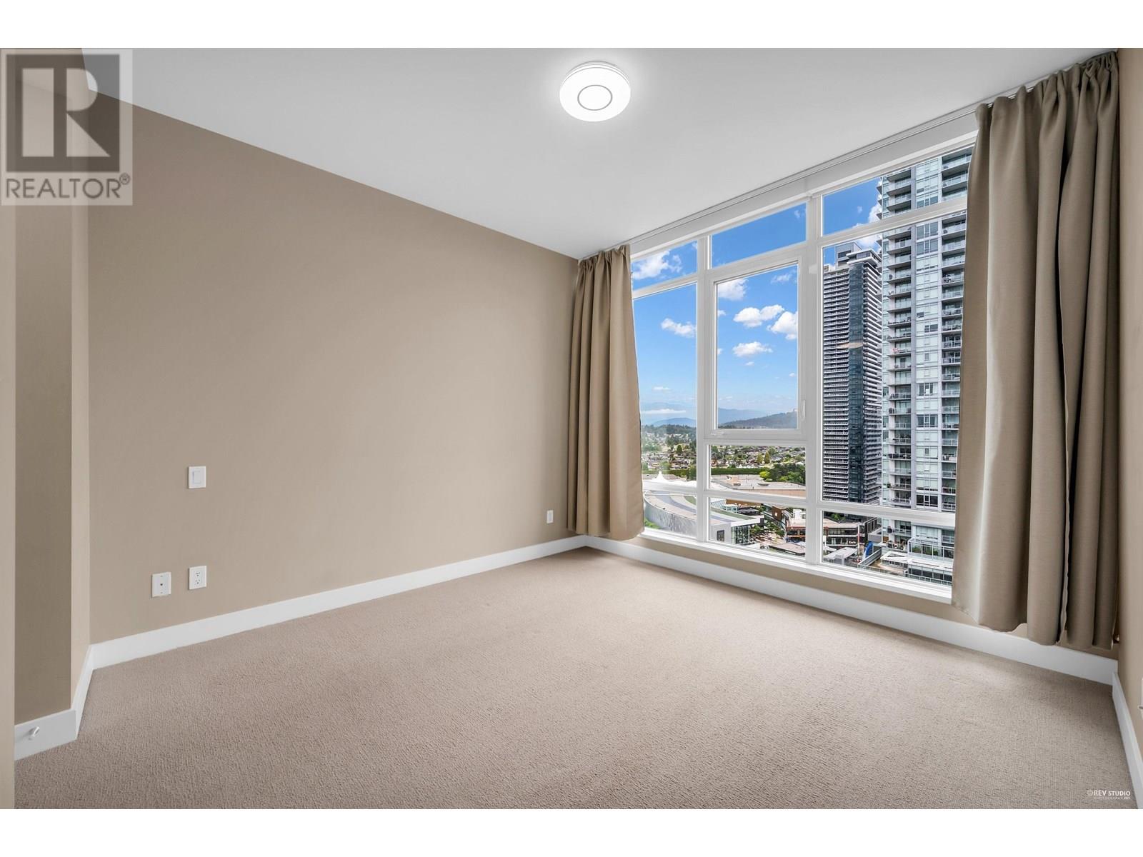 Photo 17 of 2807 2008 Rosser Avenue, Burnaby BC