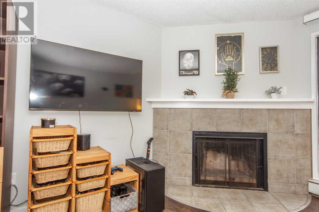 Single Family House for Sale in    Street SW Canyon Meadows Calgary 