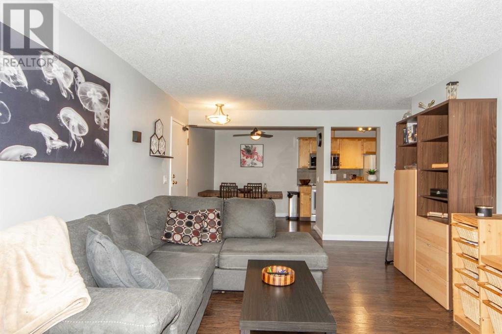 Single Family House for Sale in    Street SW Canyon Meadows Calgary 