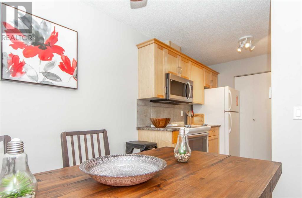 Single Family House for Sale in    Street SW Canyon Meadows Calgary 