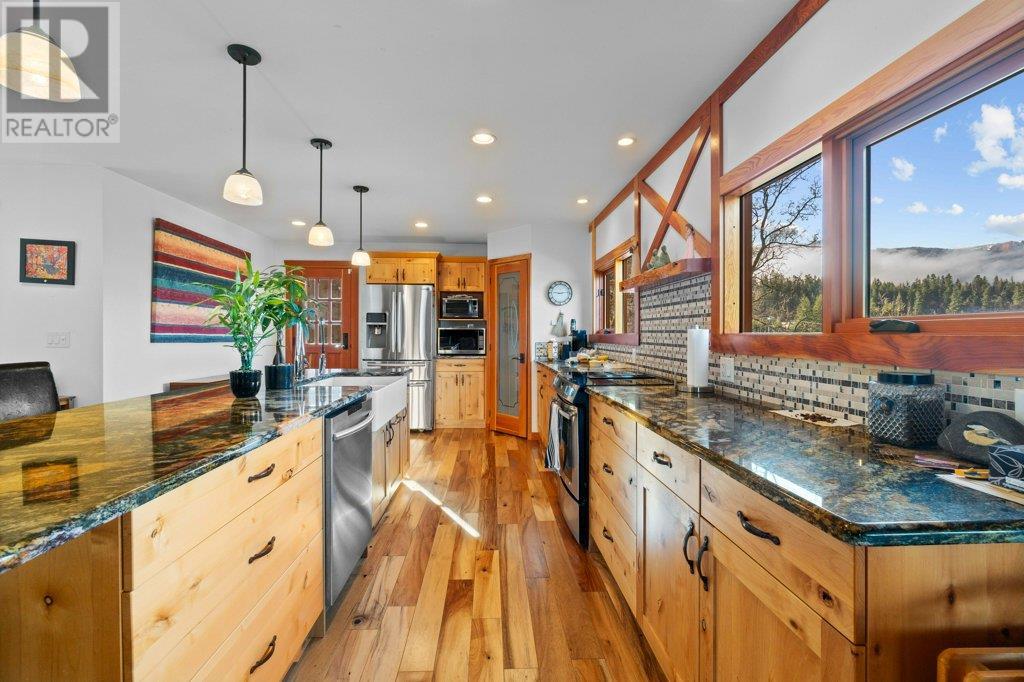 Photo 27 of 1321 10 Avenue Ne, Salmon Arm BC