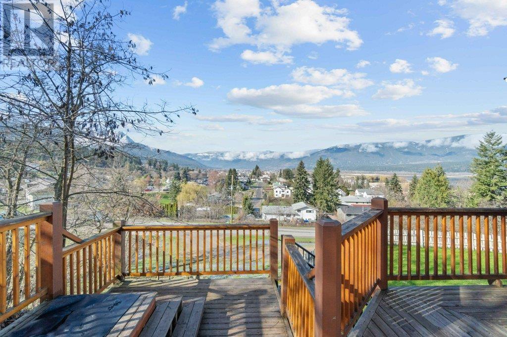Photo 25 of 1321 10 Avenue Ne, Salmon Arm BC