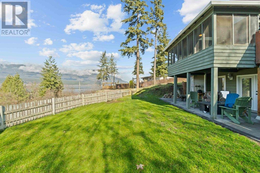 Photo 10 of 1321 10 Avenue Ne, Salmon Arm BC