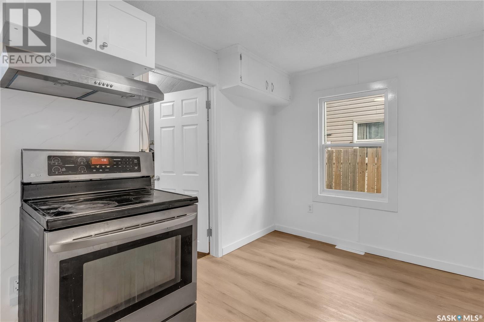 Photo 8 of 1141 Wallace Street, Regina SK
