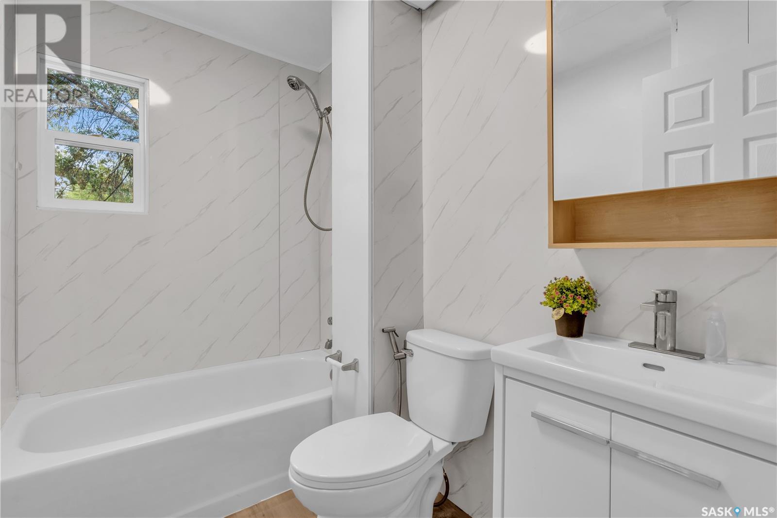 Photo 22 of 1141 Wallace Street, Regina SK