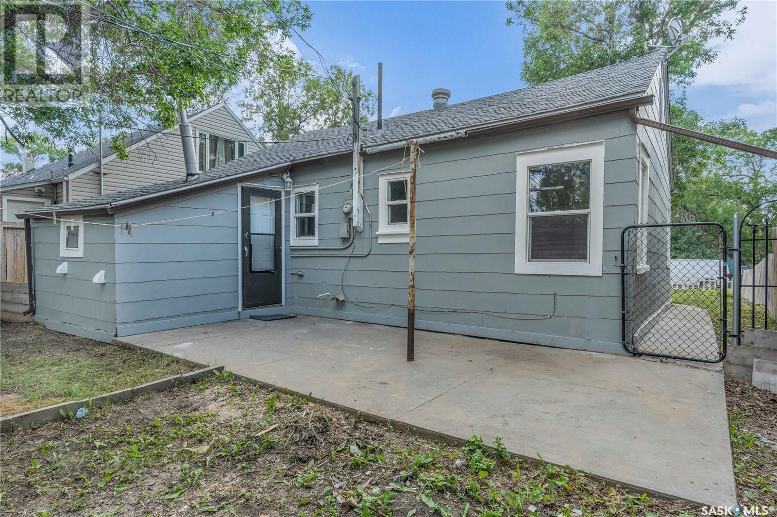 Photo 12 of 1141 Wallace Street, Regina SK