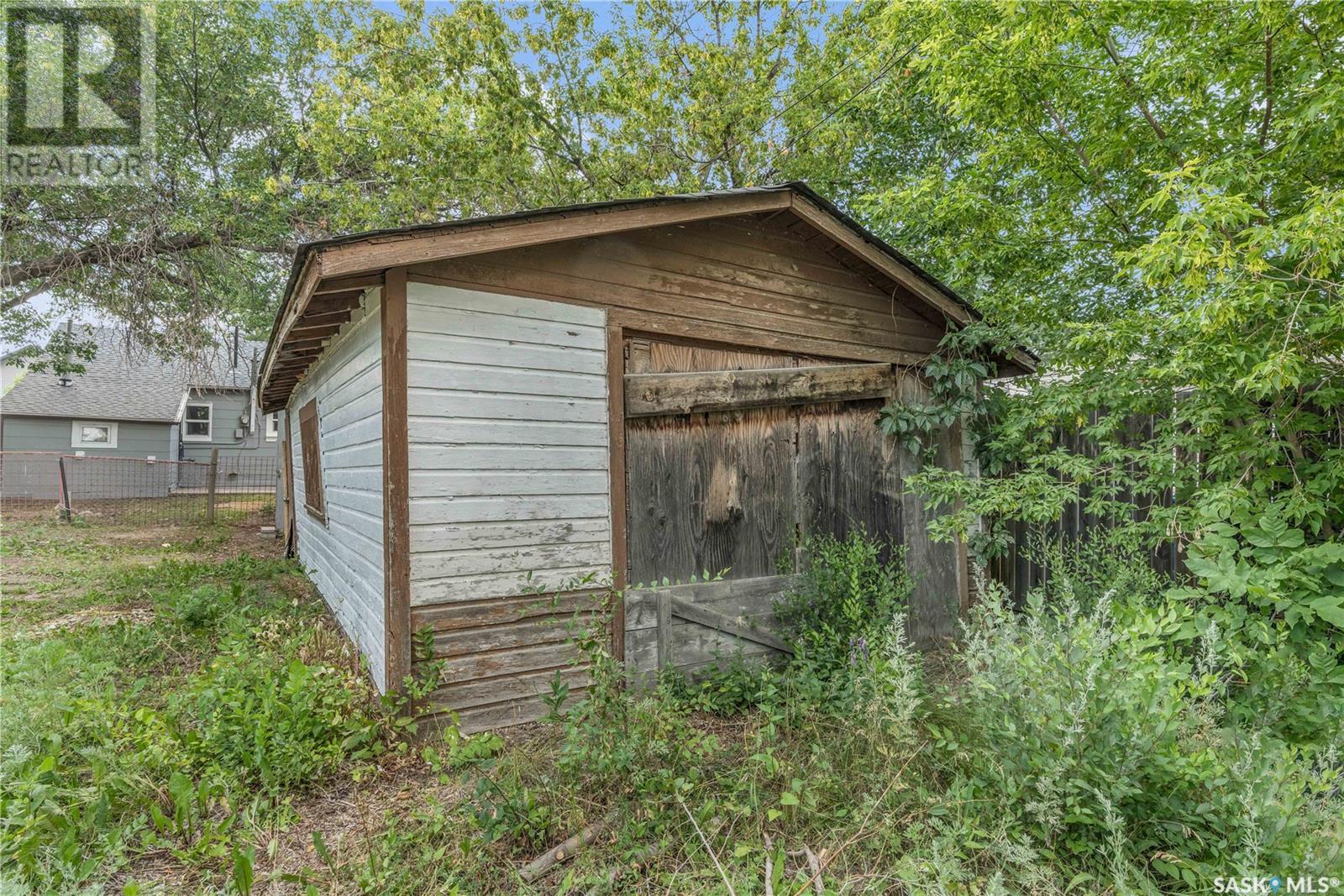 Photo 15 of 1141 Wallace Street, Regina SK