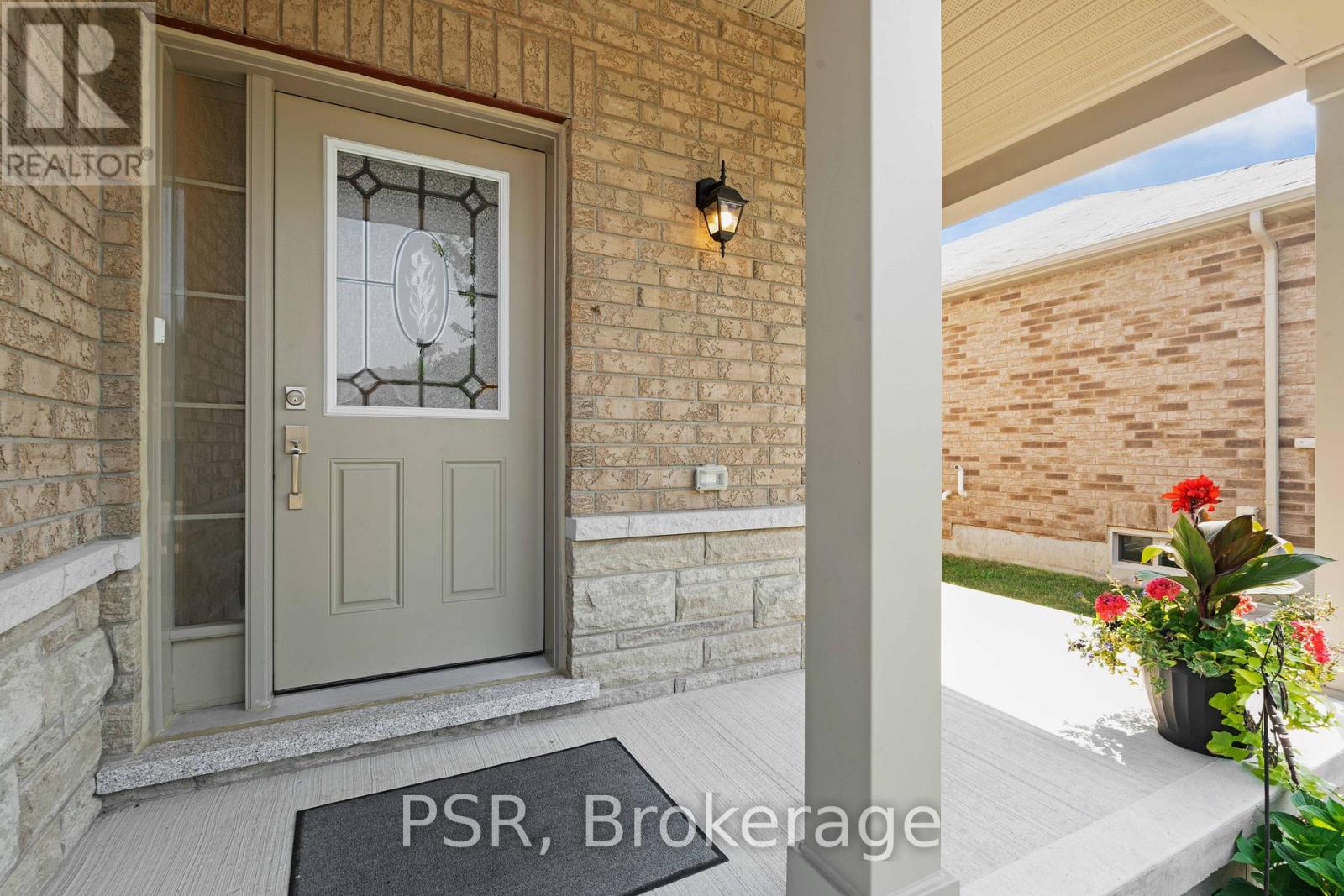 Photo 48 of 16 Hewson Street, Penetanguishene ON