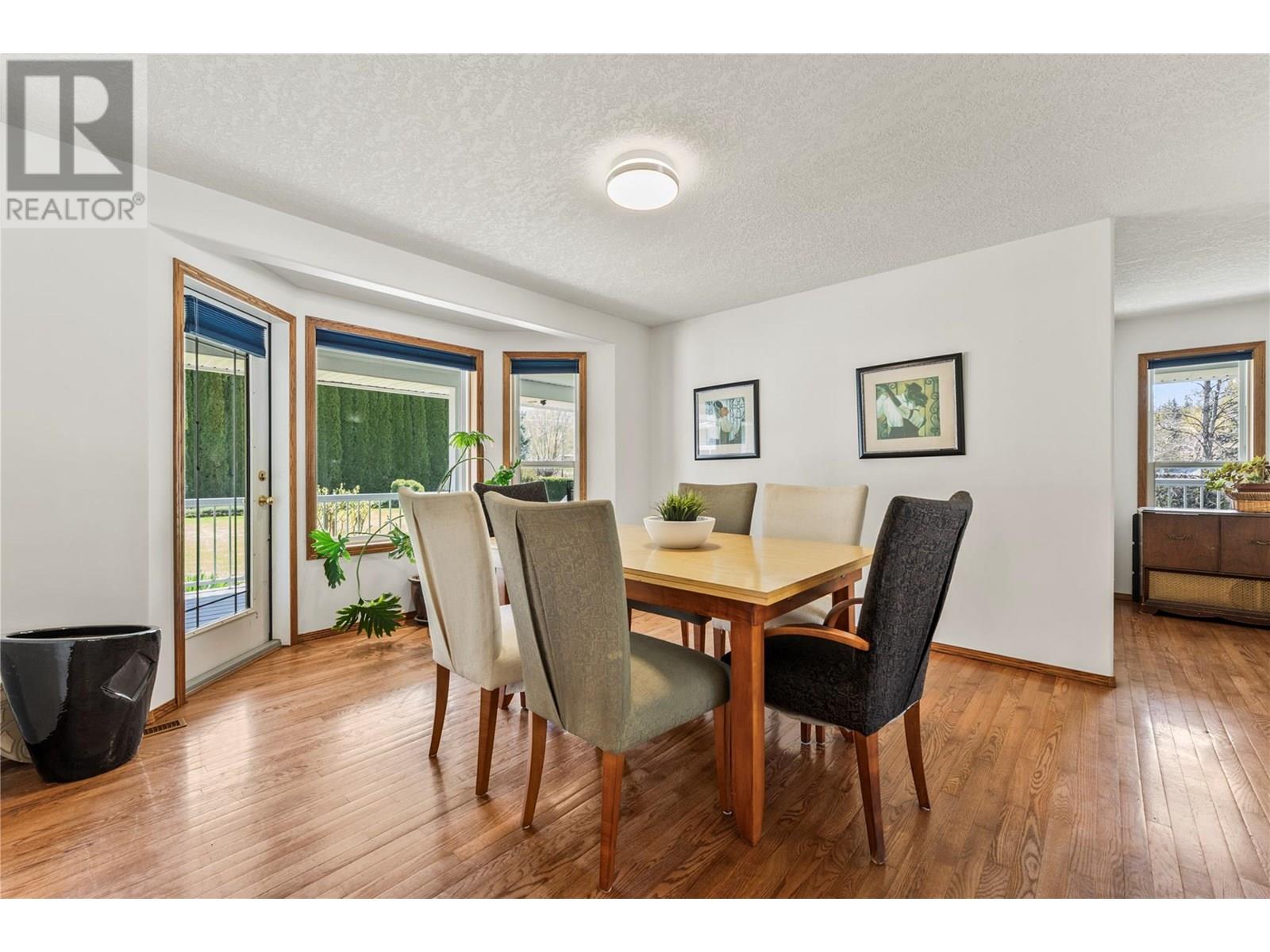 Photo 6 of 2201 50th Street, Salmon Arm BC