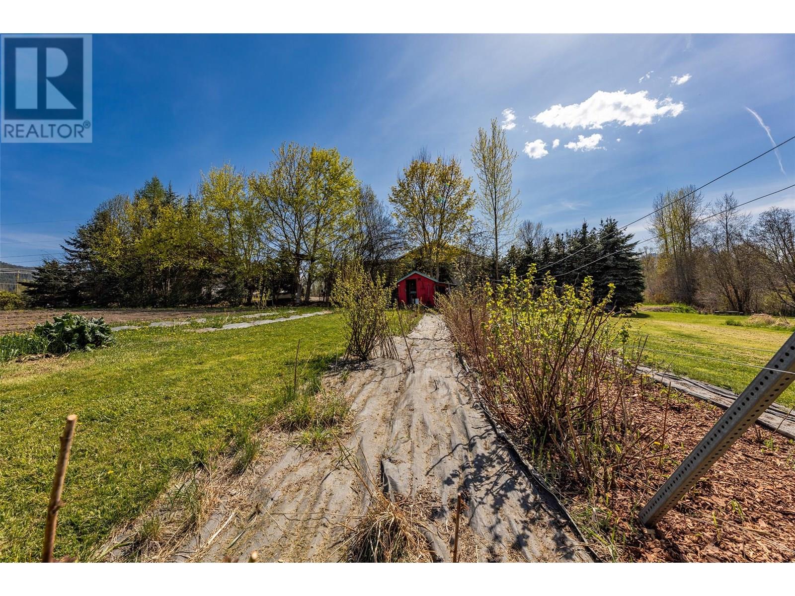 Photo 10 of 2201 50th Street, Salmon Arm BC