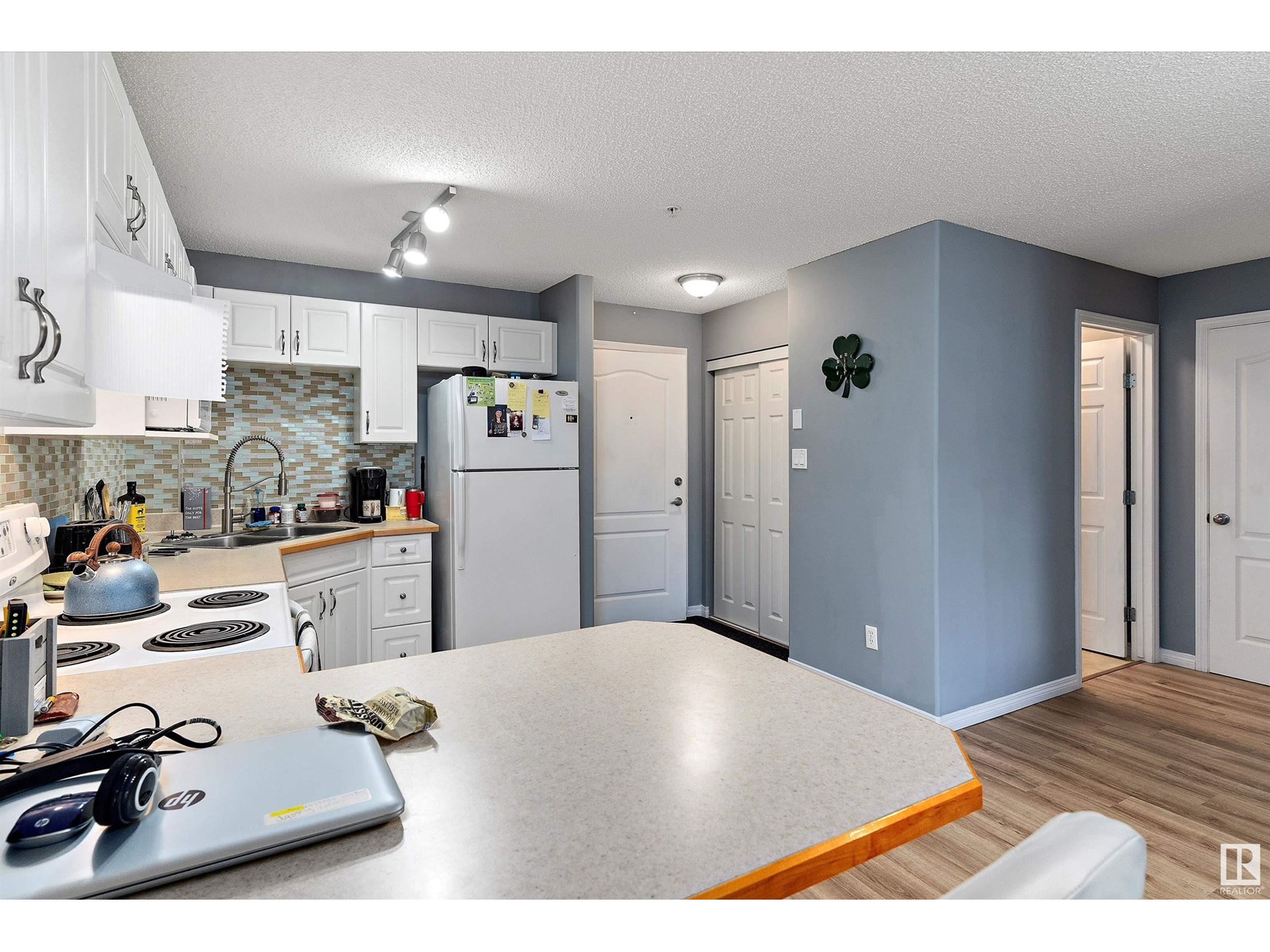 Photo 12 of 122 3425 19 St Nw, Edmonton AB