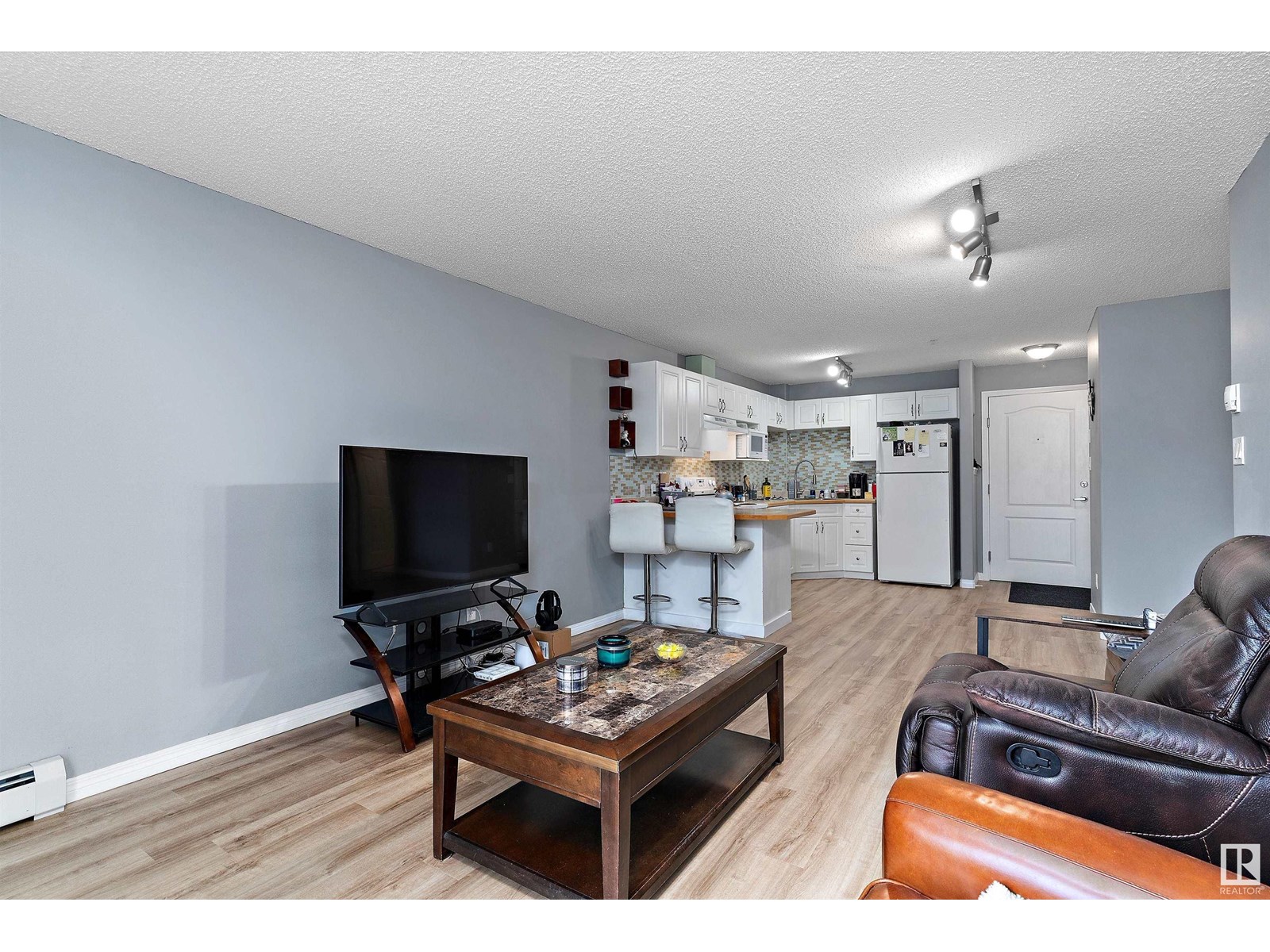 Photo 17 of 122 3425 19 St Nw, Edmonton AB