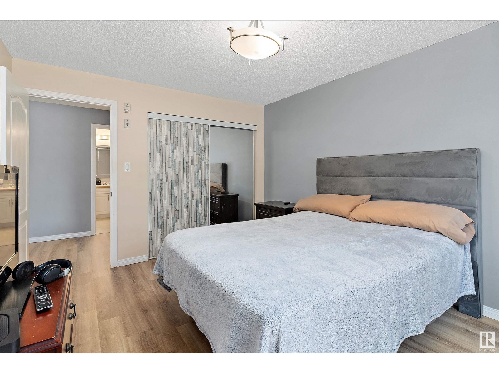 Photo 21 of 122 3425 19 St Nw, Edmonton AB