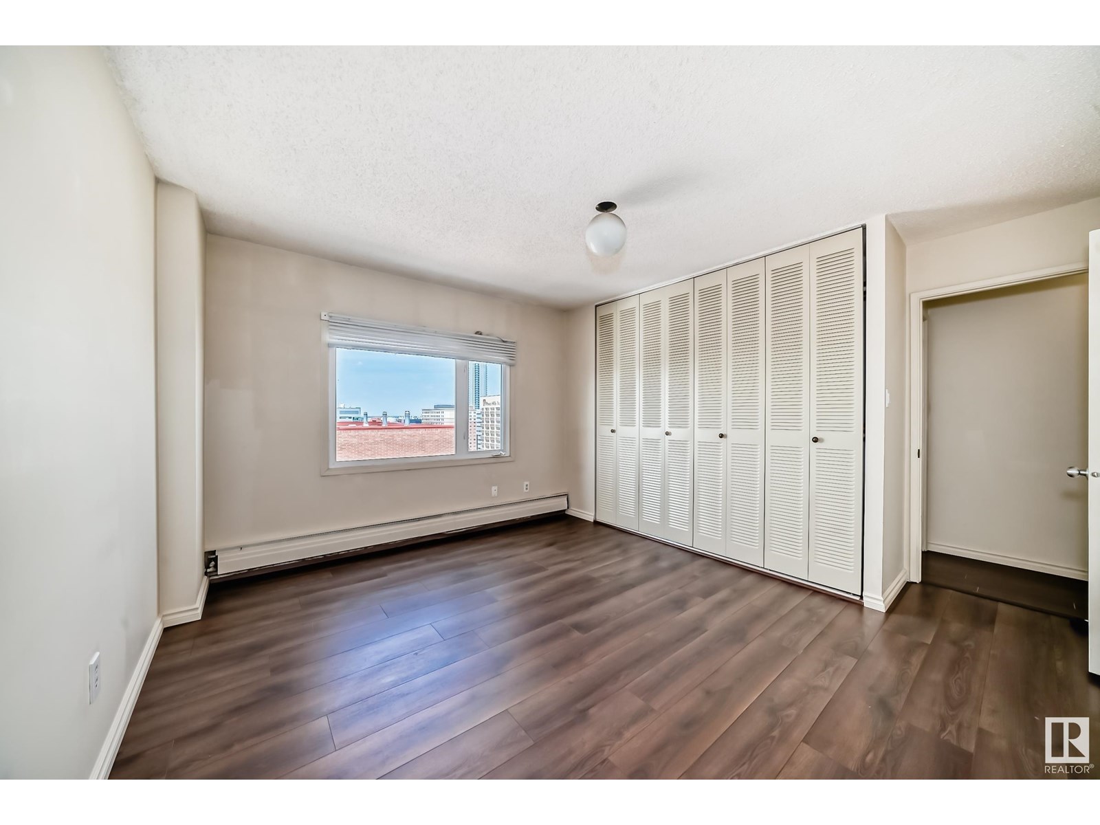 Photo 19 of 1601 9909 110 St Nw Nw, Edmonton AB