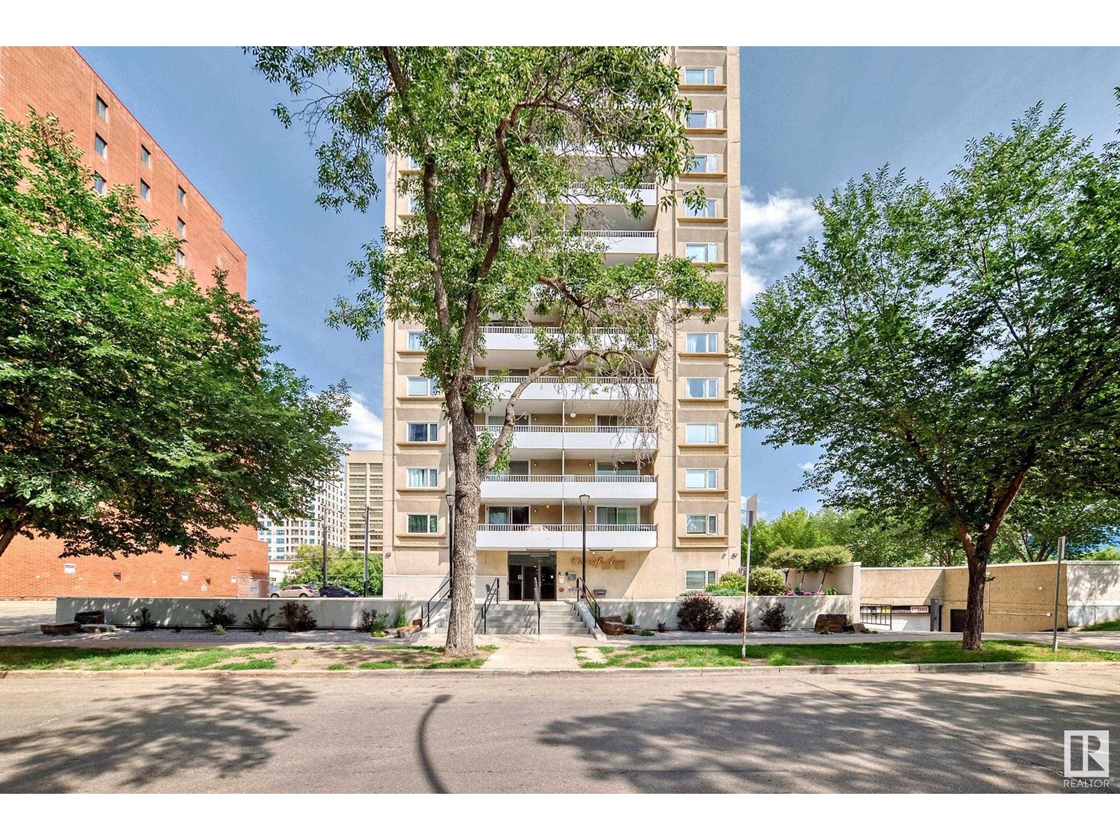 Photo 2 of 1601 9909 110 St Nw Nw, Edmonton AB