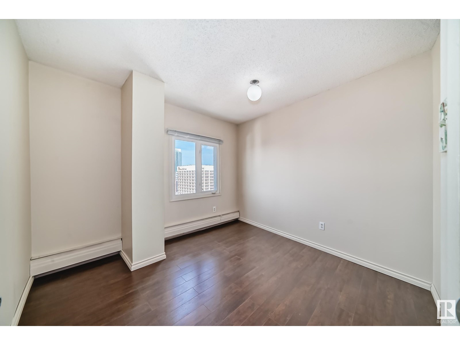 Photo 22 of 1601 9909 110 St Nw Nw, Edmonton AB