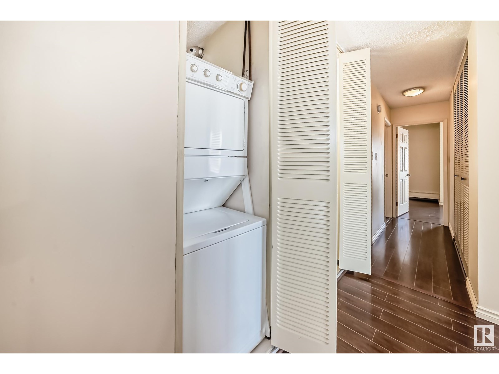 Photo 28 of 1601 9909 110 St Nw Nw, Edmonton AB