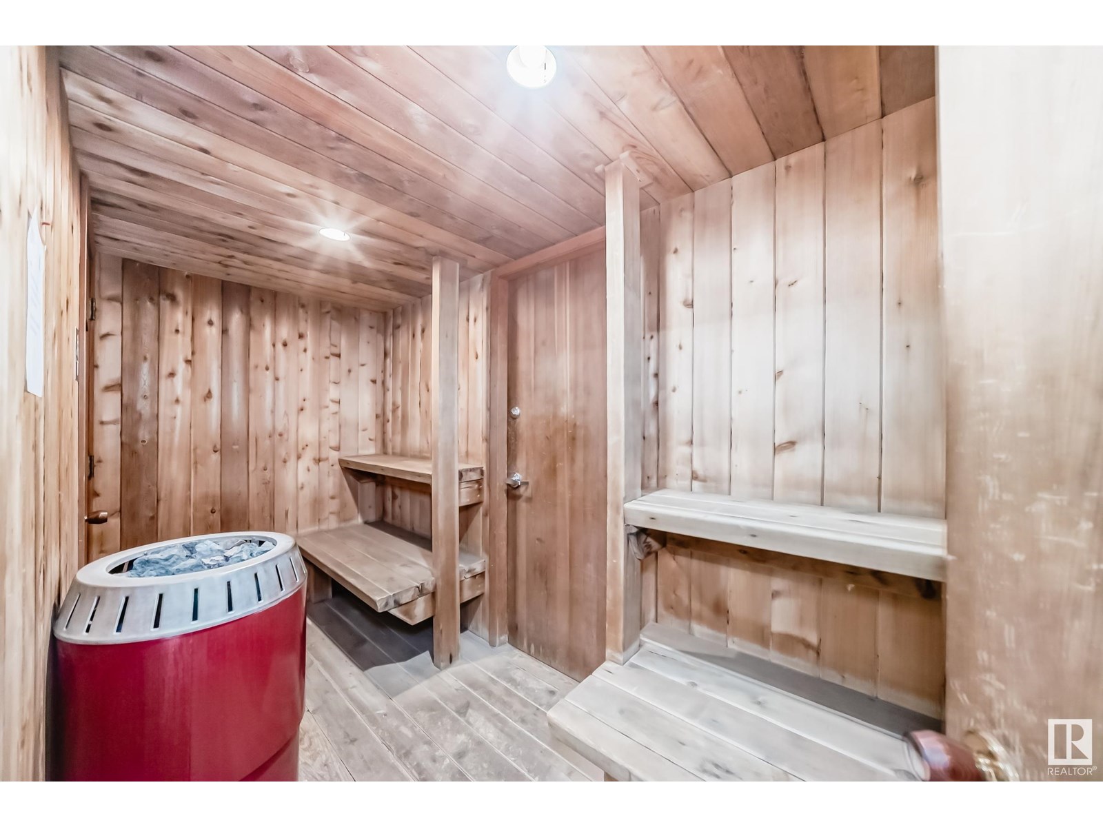 Photo 36 of 1601 9909 110 St Nw Nw, Edmonton AB