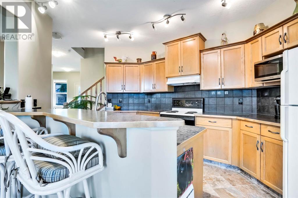 Single Family House for Sale in  Elmont Mews SW Springbank Hill Calgary 