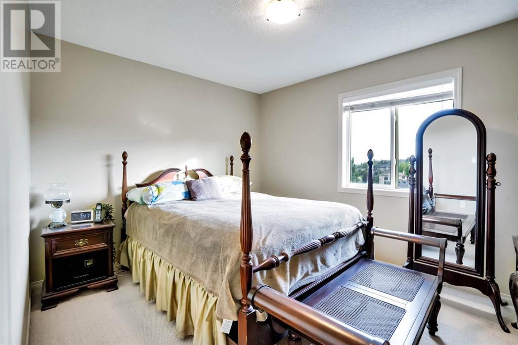 Single Family House for Sale in  Elmont Mews SW Springbank Hill Calgary 