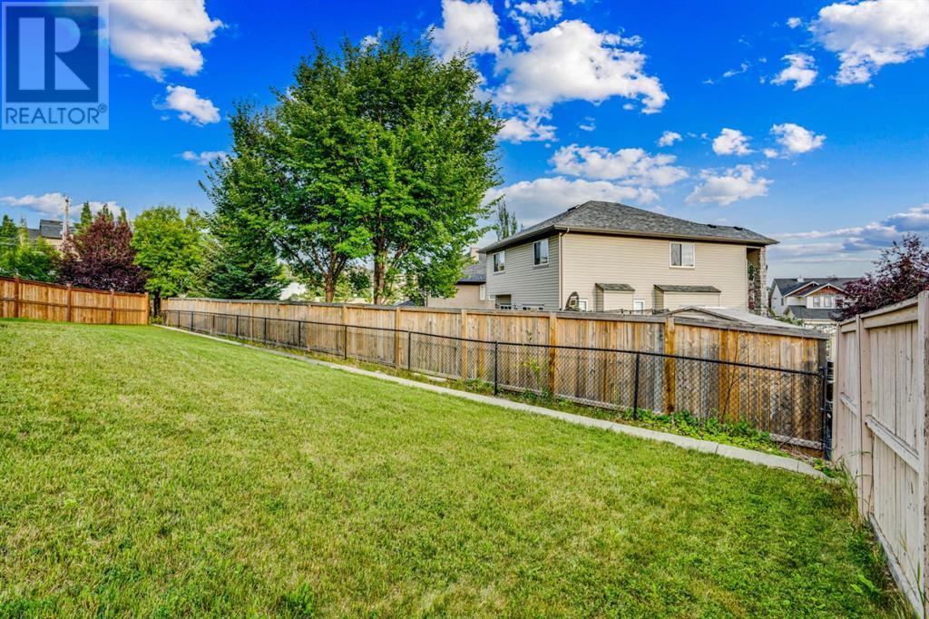 Single Family House for Sale in  Elmont Mews SW Springbank Hill Calgary 