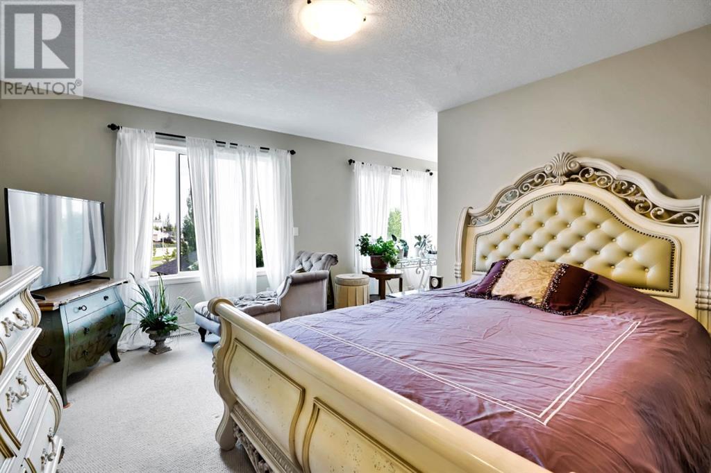 Single Family House for Sale in  Elmont Mews SW Springbank Hill Calgary 