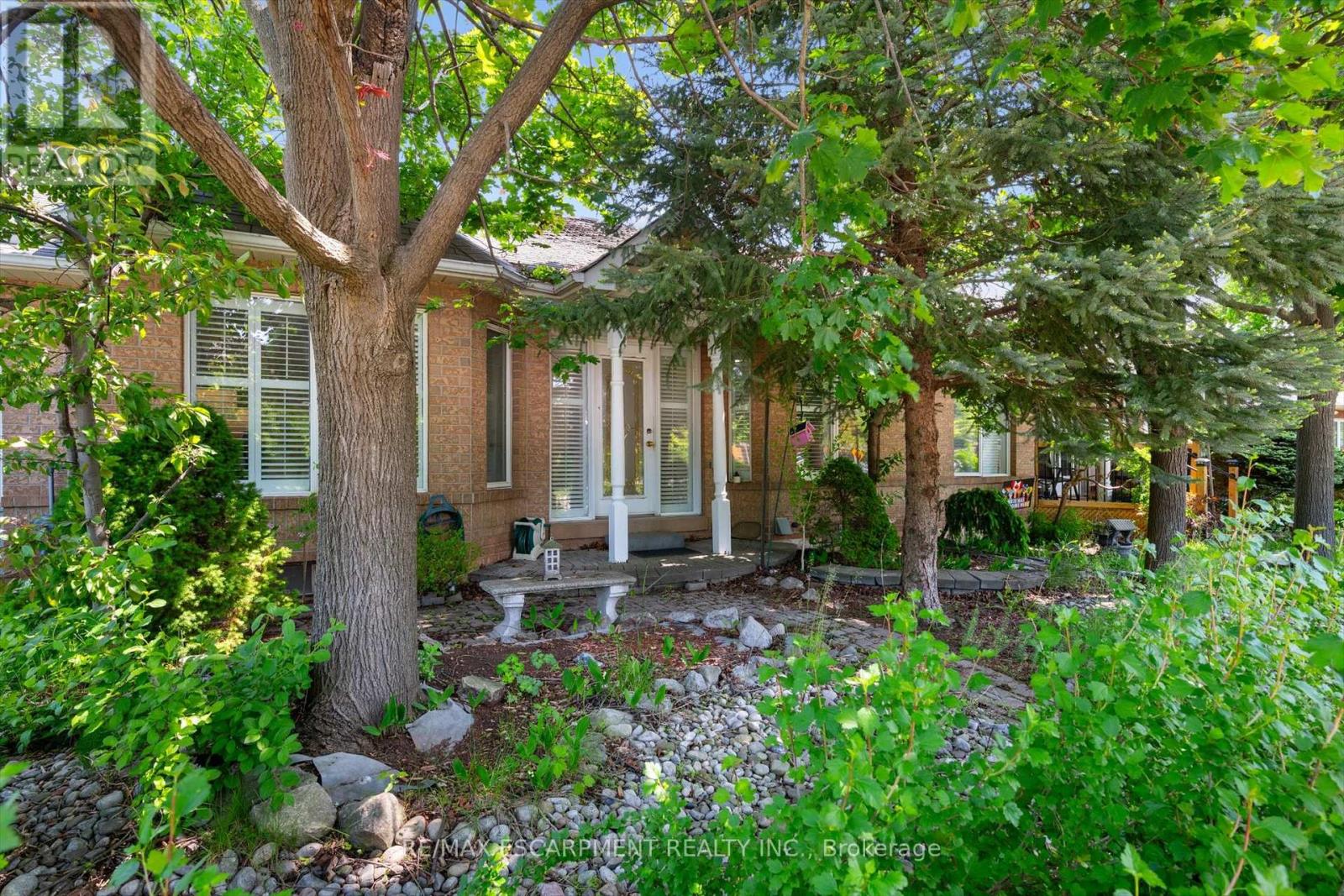 Photo 32 of 58 1240 Westview Terrace, Oakville ON