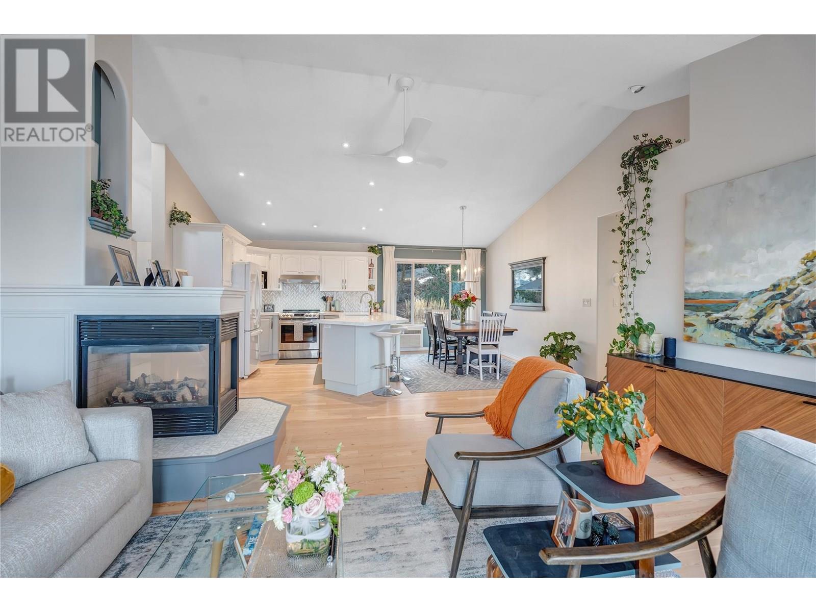 12018 Trayler Place, Summerland
