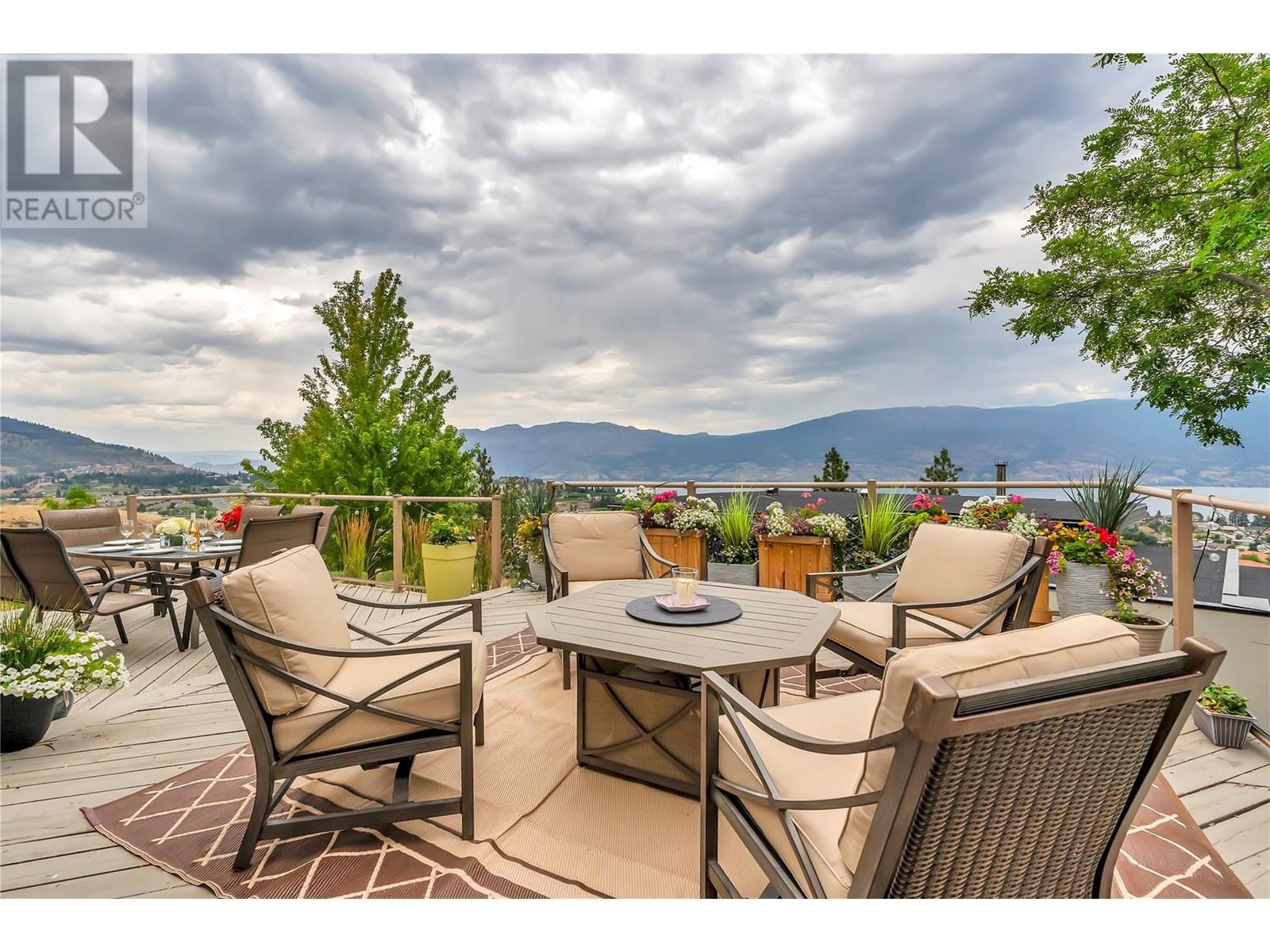 12018 Trayler Place, Summerland