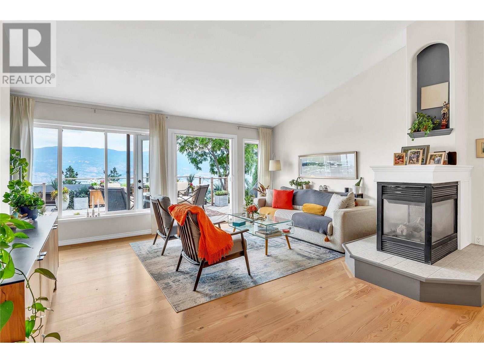 12018 Trayler Place, Summerland