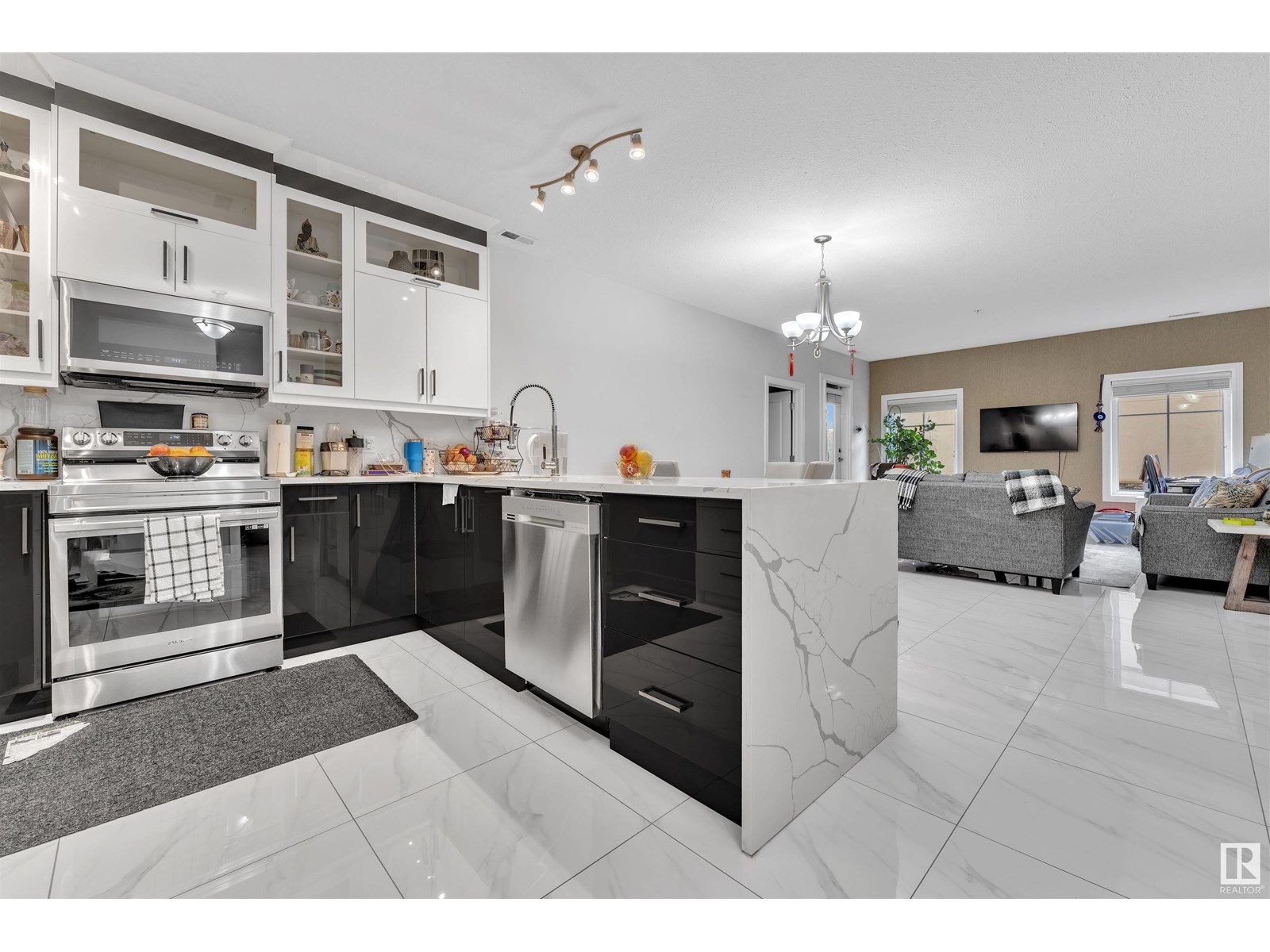 #105 160 MAGRATH ROAD NW - Image 9