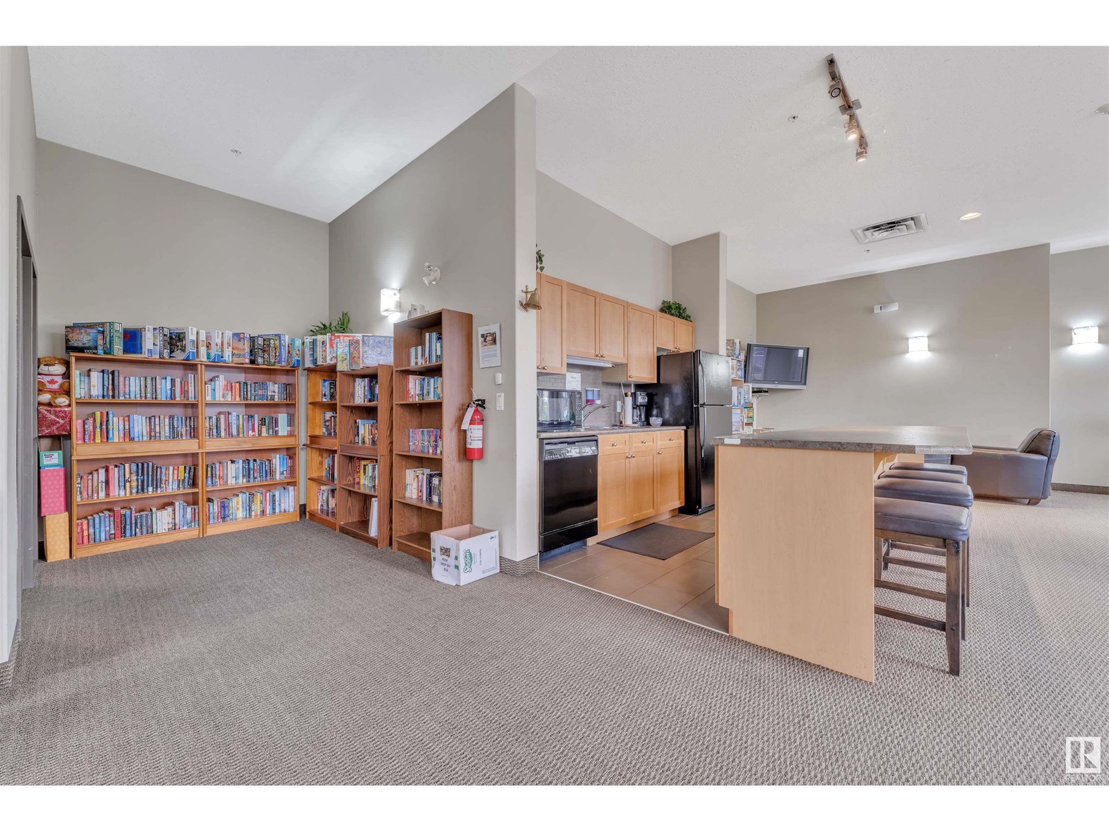 #105 160 MAGRATH ROAD NW - Image 35