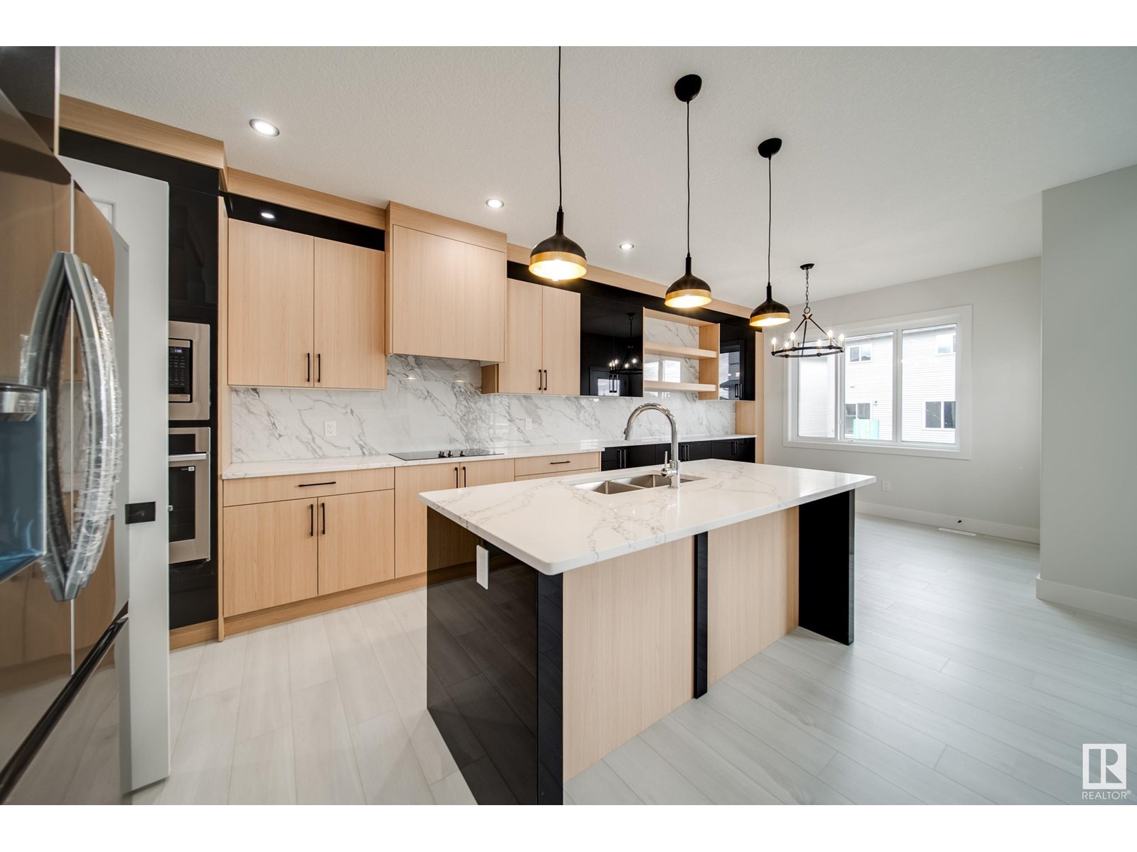 Photo 6 of 8811 183 Av Nw, Edmonton AB