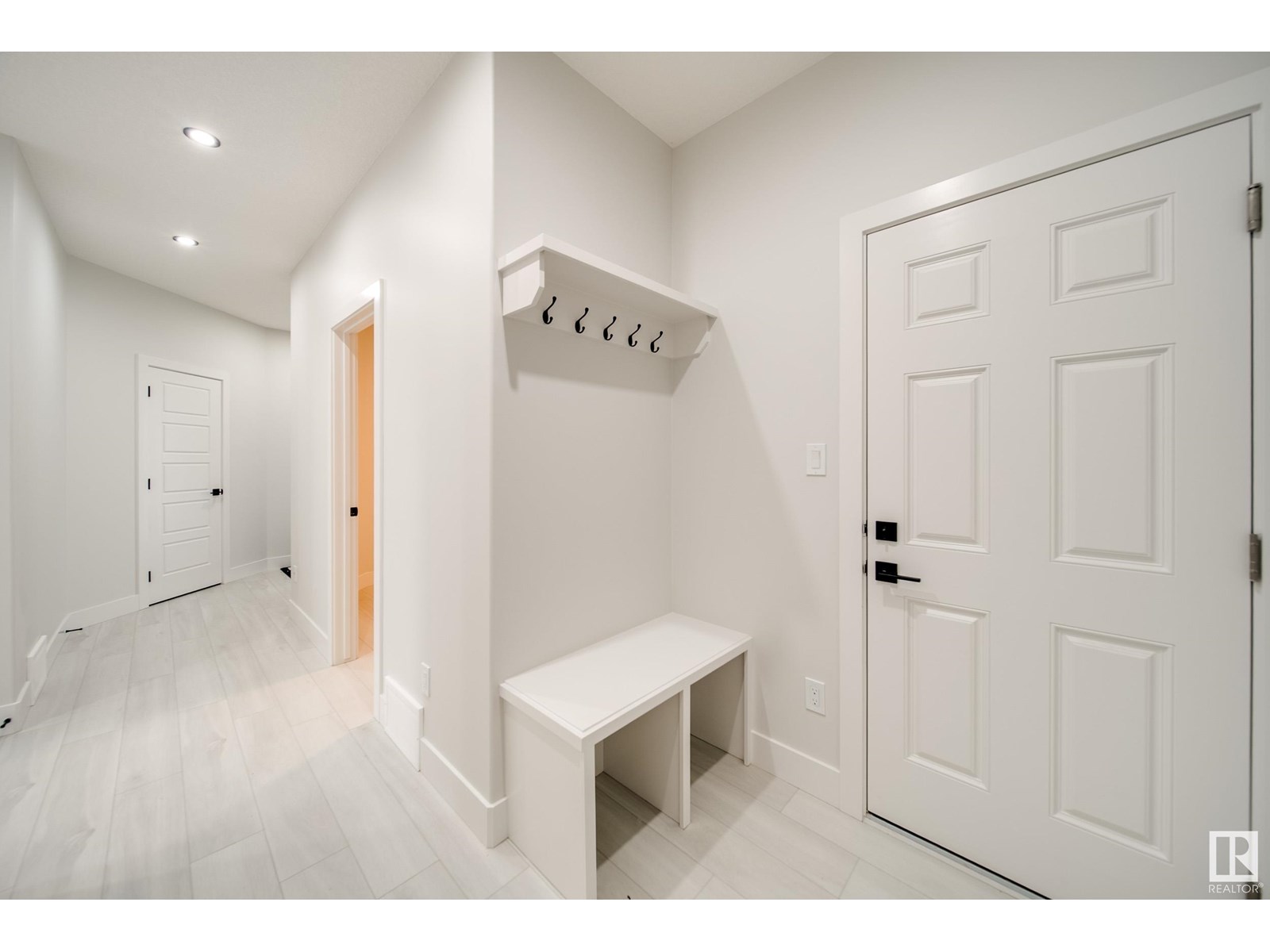 Photo 18 of 8811 183 Av Nw, Edmonton AB