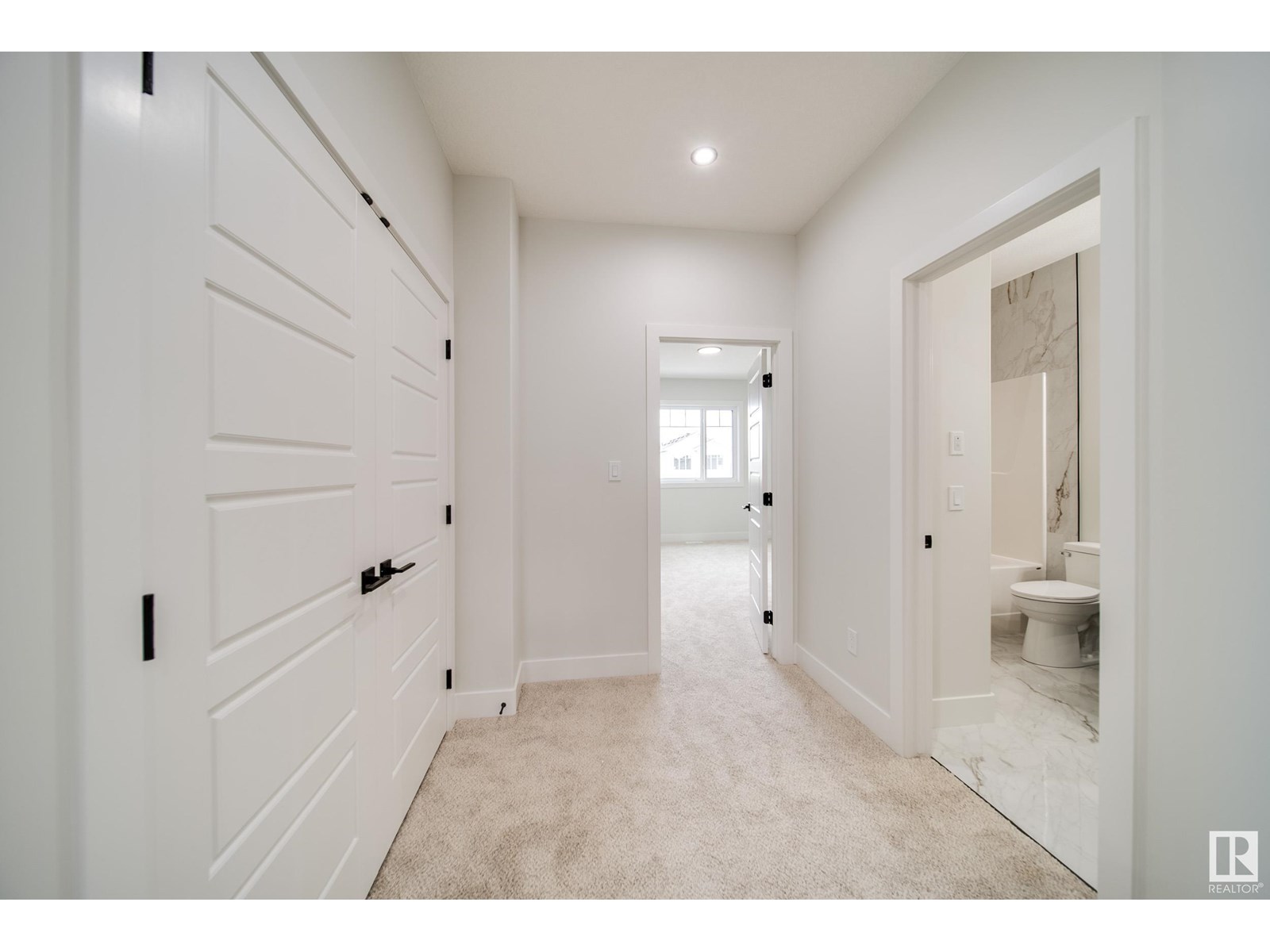 Photo 22 of 8811 183 Av Nw, Edmonton AB